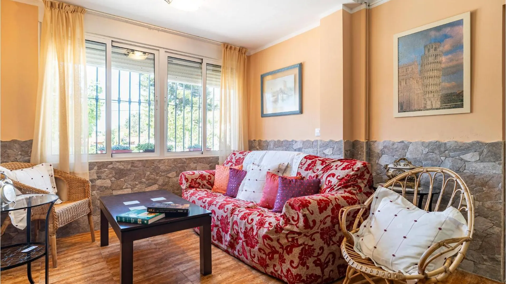 4 Bedroom Cozy Home In Chiclana De La Fronter Chiclana de la Frontera 0*,